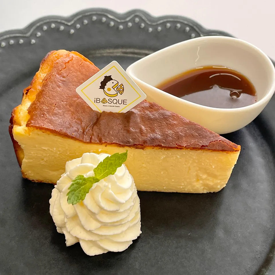 iBASQUEの茨木バスクチーズケーキ